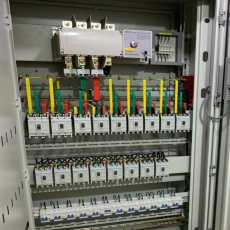 控制電櫃
